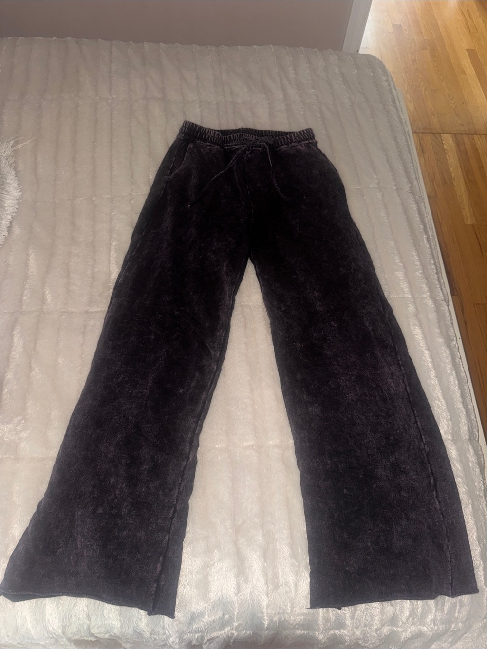 Zenana Outfitters Purple Distressed Wide-Leg Plush Lounge Pants
